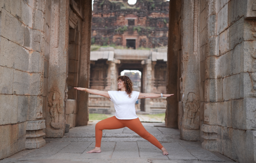 Clases de yoga online en español con práctica de vinyasa desde cualquier lugar